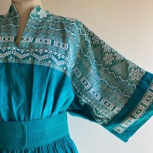 Vintage Boho Green Ethnic Embroidered Dress Southwest Central South America M L